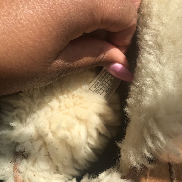 Bailey Button Uggs Size 7 - Picture 5 of 5